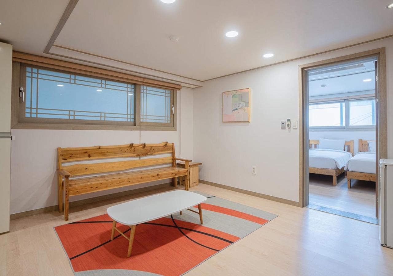 J2 Family Hotel Jeju Exterior photo
