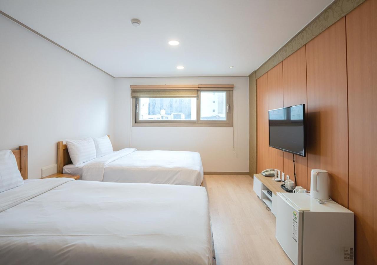 J2 Family Hotel Jeju Exterior photo