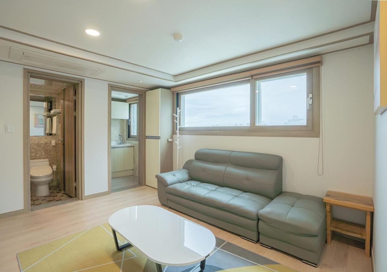J2 Family Hotel Jeju Exterior photo