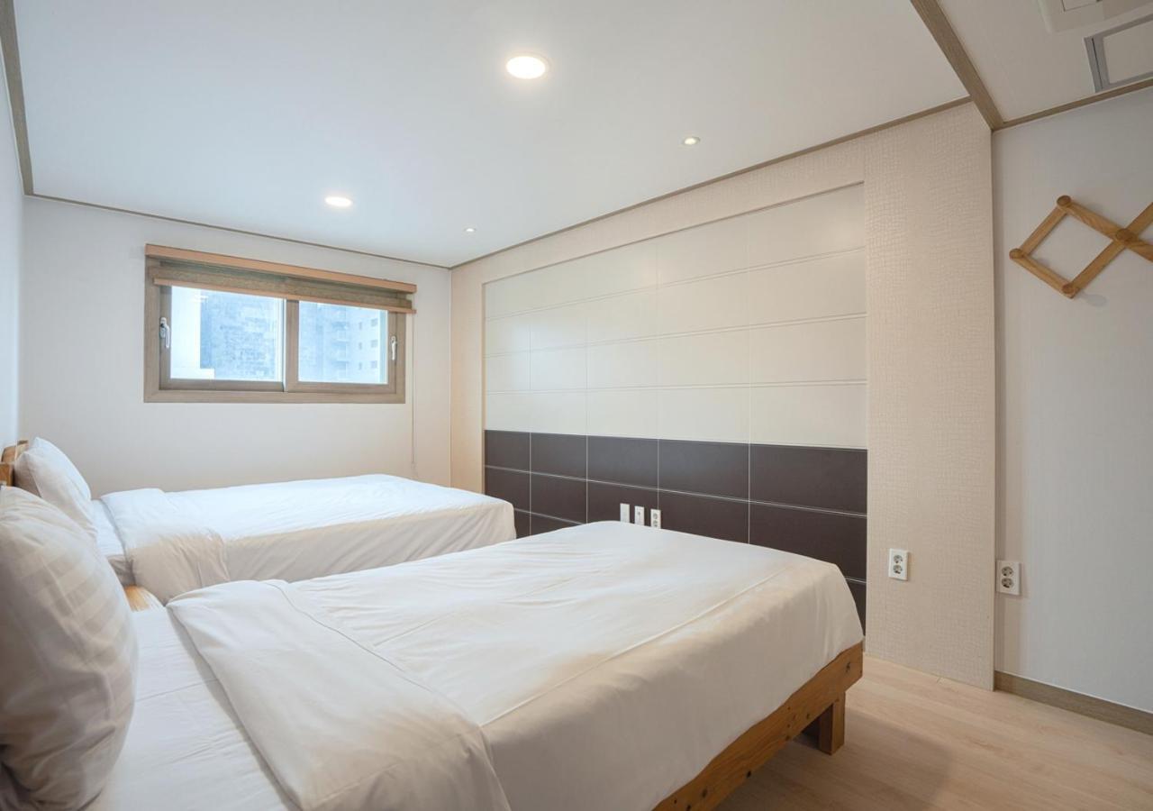 J2 Family Hotel Jeju Exterior photo