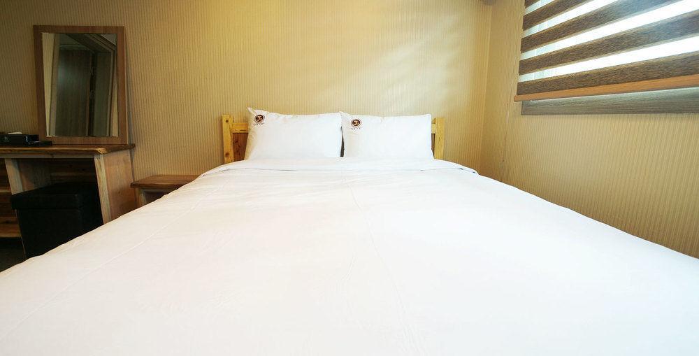 J2 Family Hotel Jeju Exterior photo
