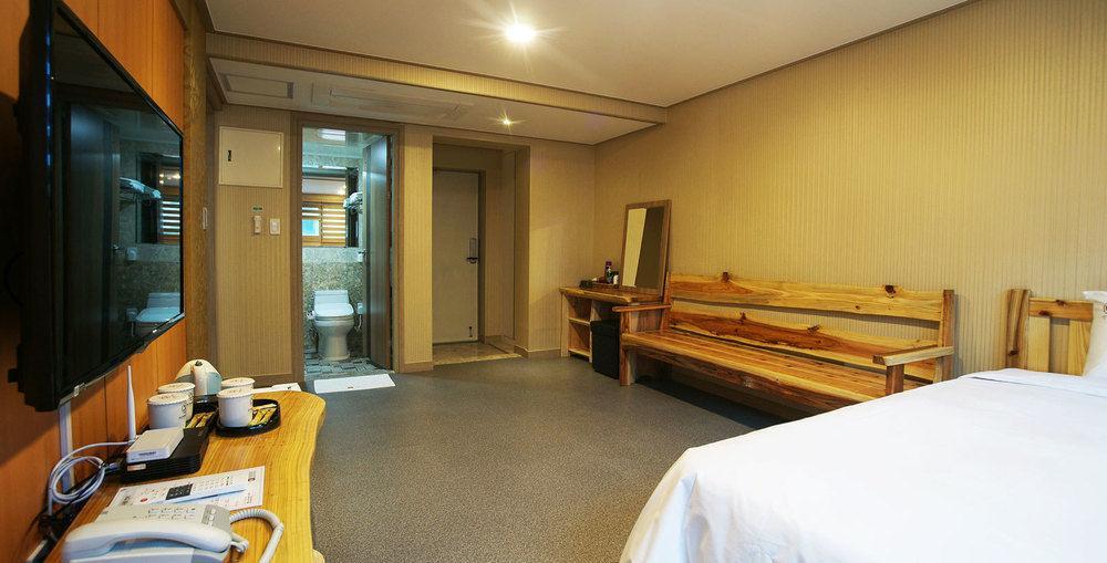 J2 Family Hotel Jeju Exterior photo
